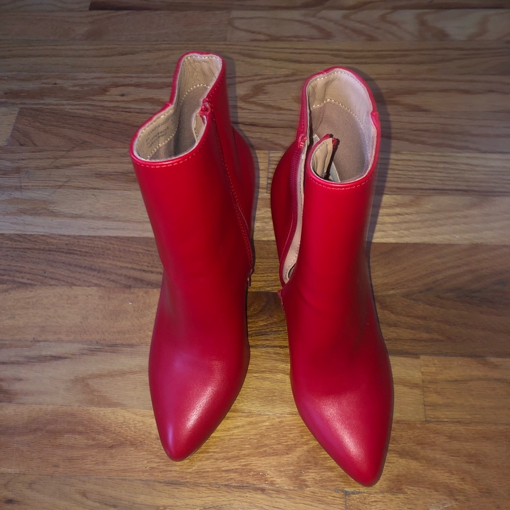 NWOT Steve Madden flexx pointed toe